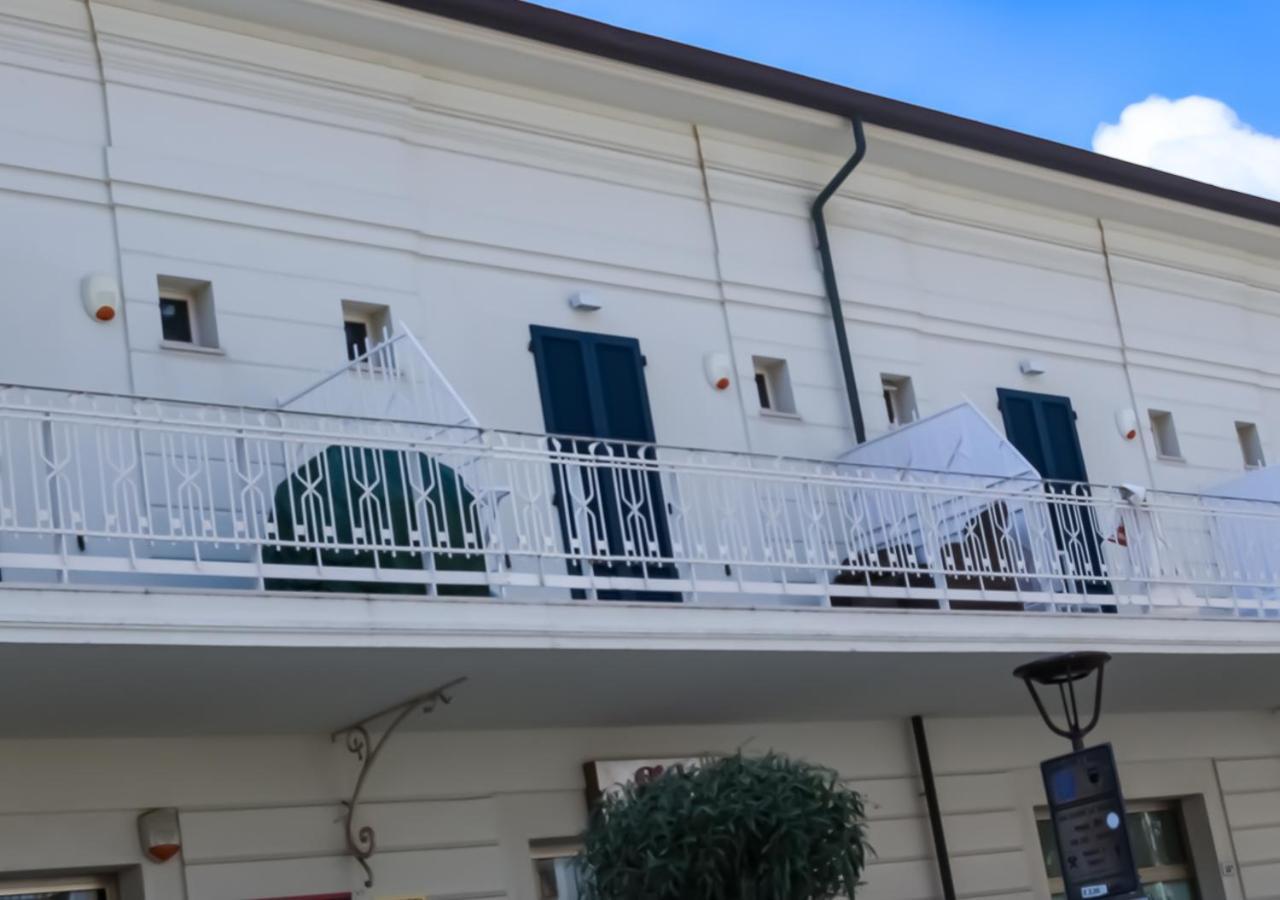 Bmp Apartment Atmosphere 1 Centrale Con Garage Riccione Esterno foto